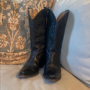 Shyanne Black Heeled Boots Western Style